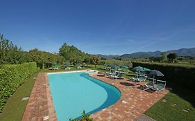 La Romantica Pool And Garden House